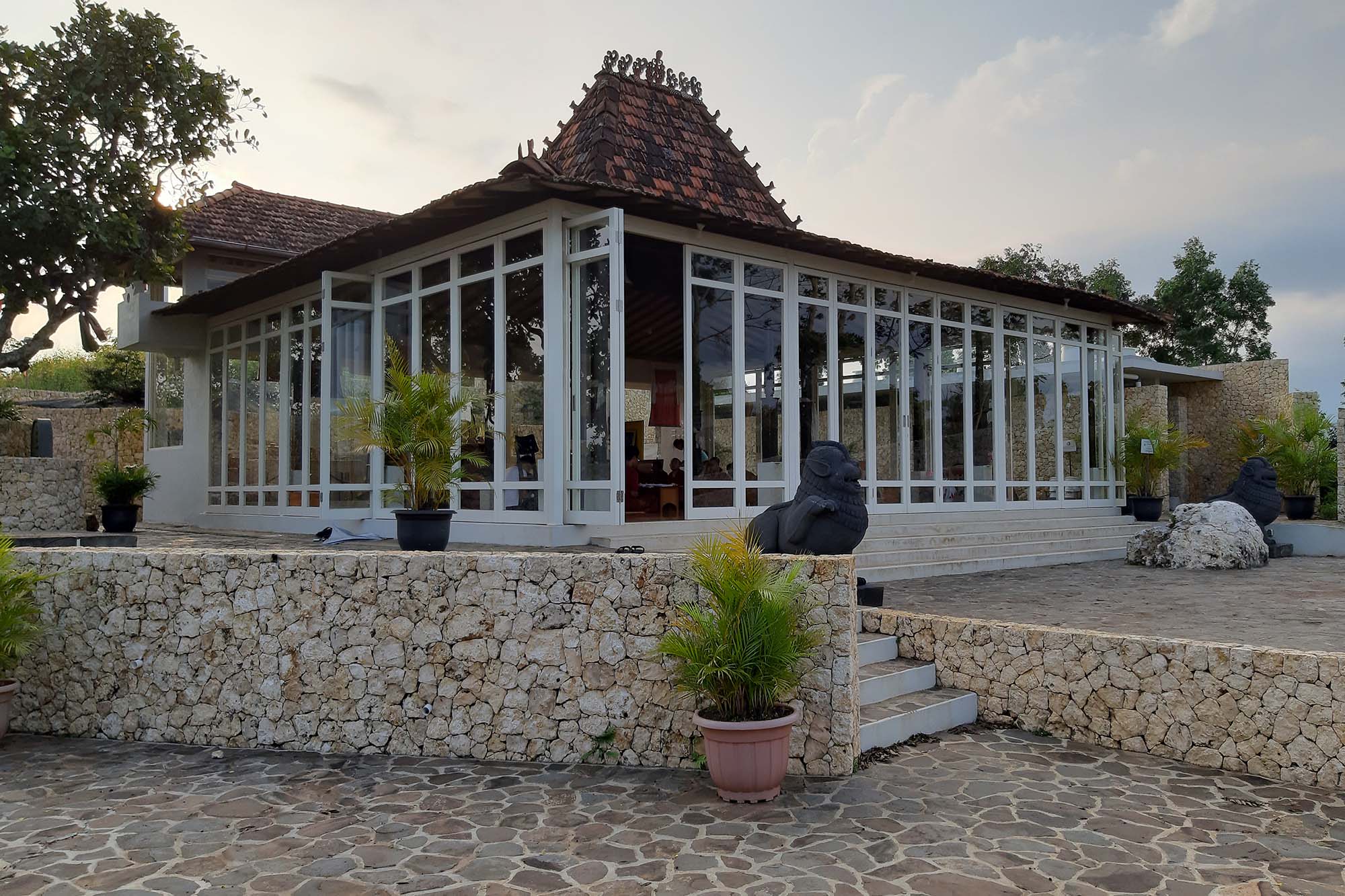Sasana Sri Mahakaruna Prabha Gumelar